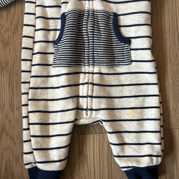 Footless Bunting Suit, Carters 3M - Picture 3 of 3